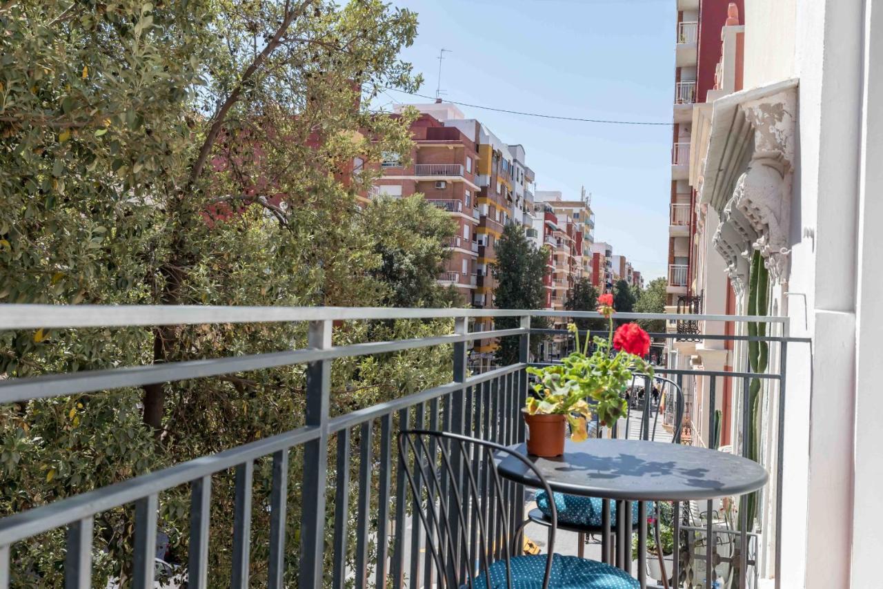 Maison Reina B&B Valencia Exterior photo